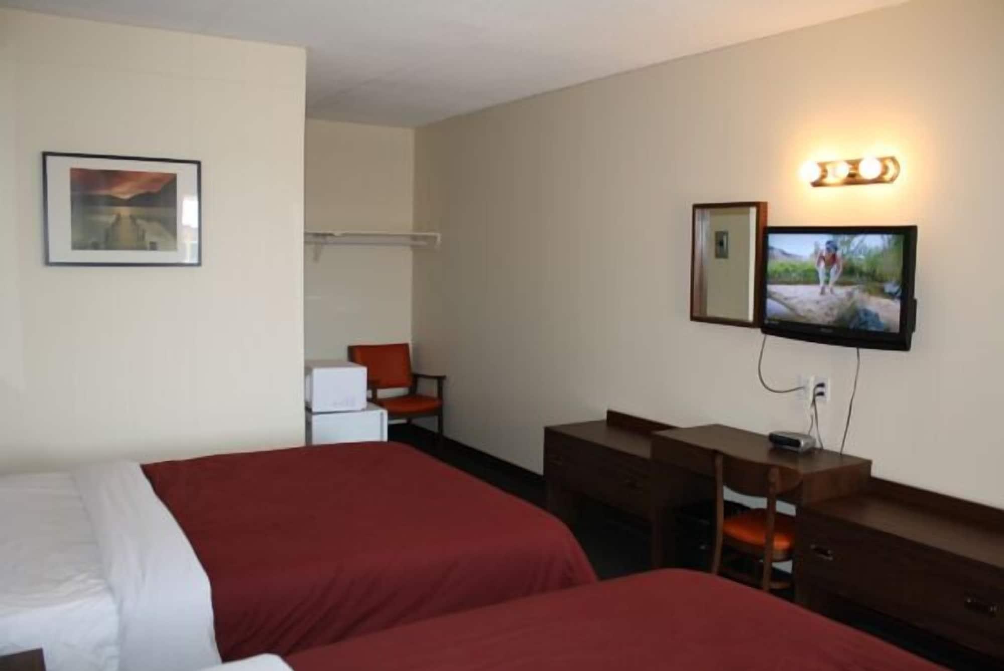 Empress And By The Falls Hotel 3*